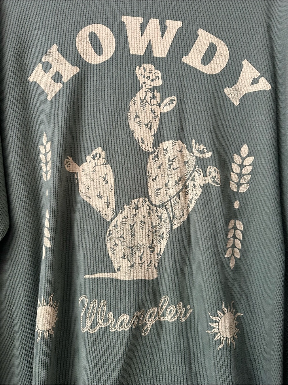 Wrangler sage green waffle-knit long sleeve top with white logo - Picture 2 of 4